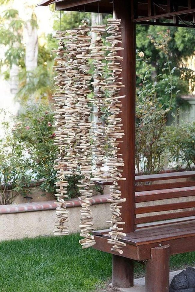 Wooden Pieces Dancing Light
