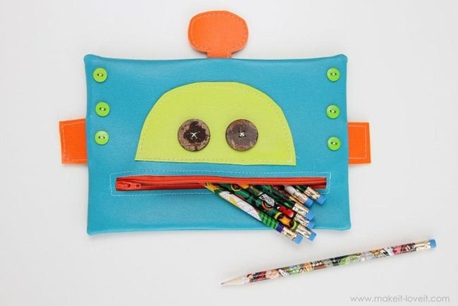 Oversized Button Eyes Robot Pencil Case