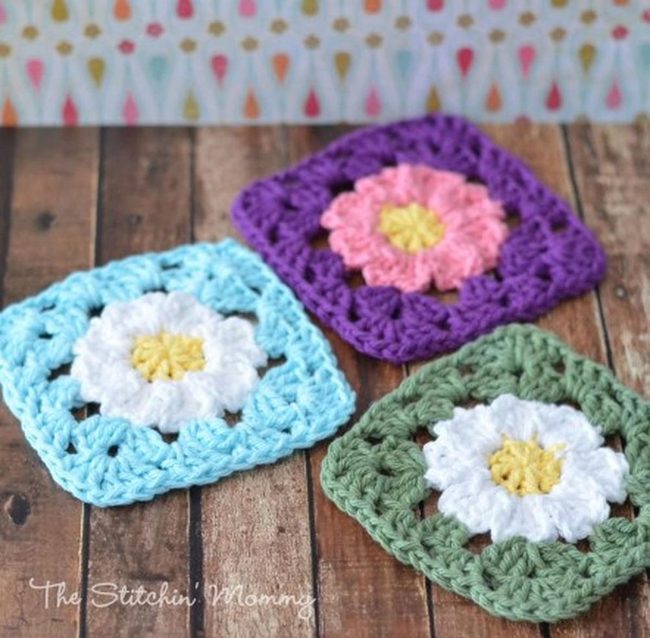 Thick Yarn Stitched Flowers