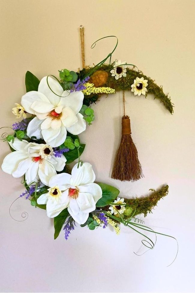 Spring Magnolia Wreaths With Cinnamon Broom