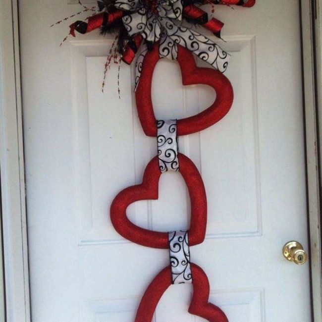 Crimson Yarn Wrapped Wreath