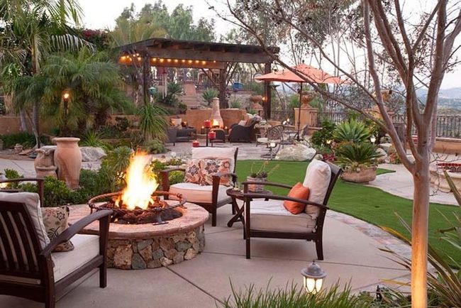 Flagstone Stamped Concrete Fire Pit