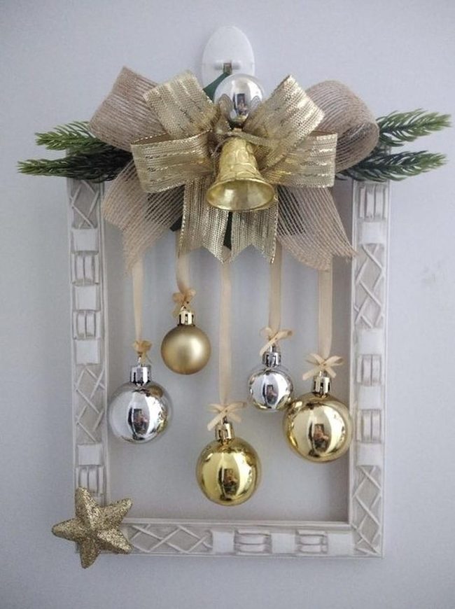 Metallic Ornaments Green Pine Gold