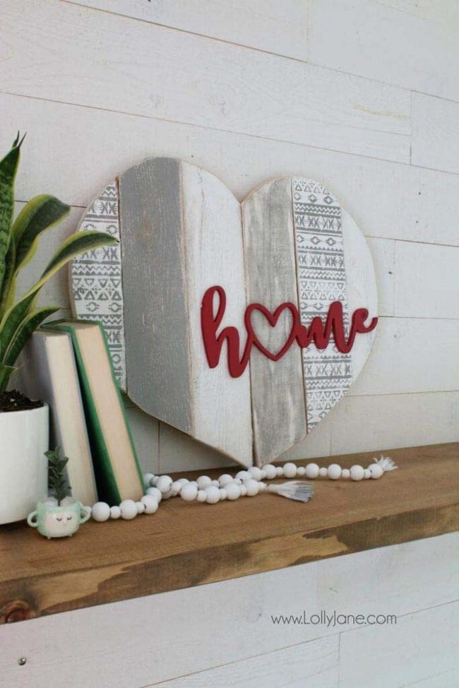 Red Heart Pallet Home Declaration