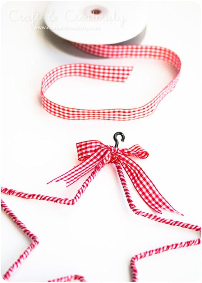 Red Checkered Star Wire Frames