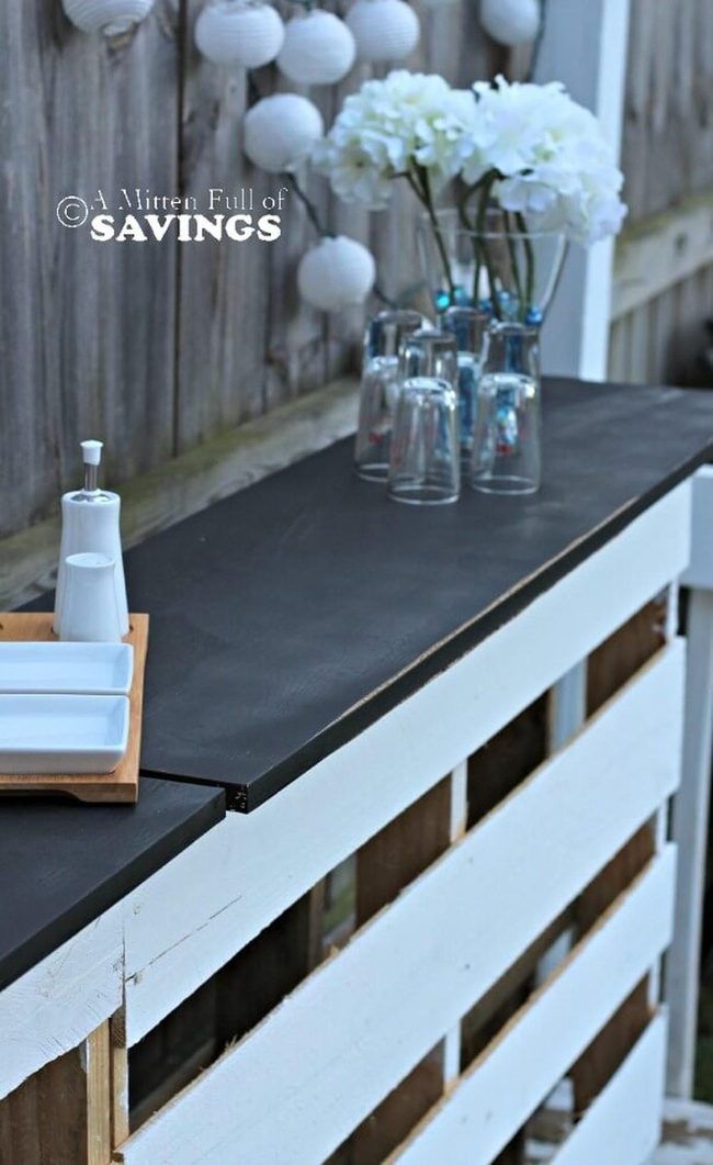 Weathered Pallet Wood Wedding Bar