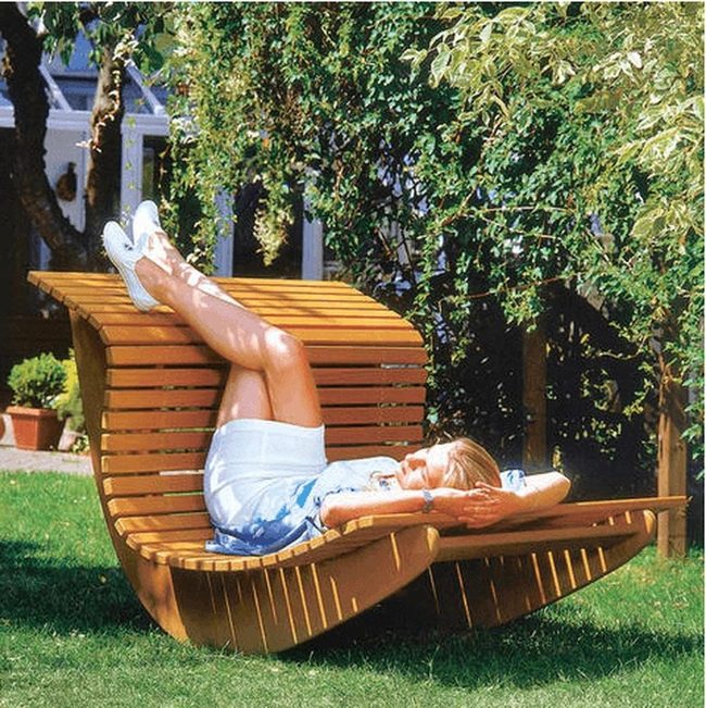 Cedar Wood Lounger Statement