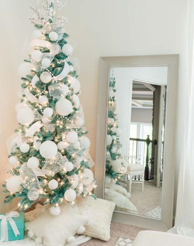 Sparkling White Christmas Tree Silver Elegance