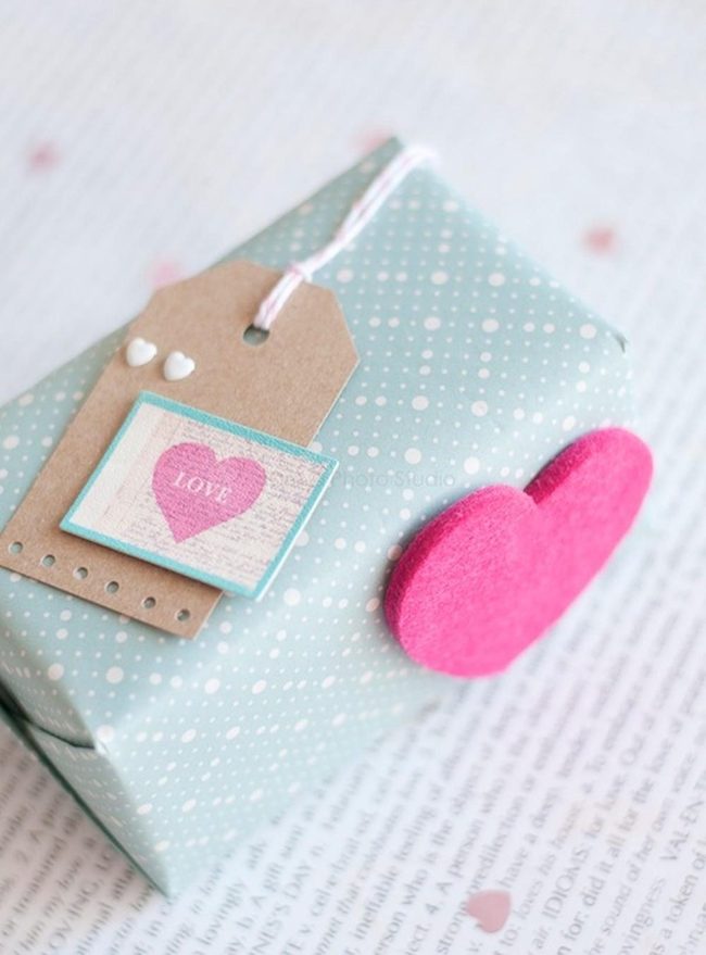 Light Blue Gift Wrap Pink Heart
