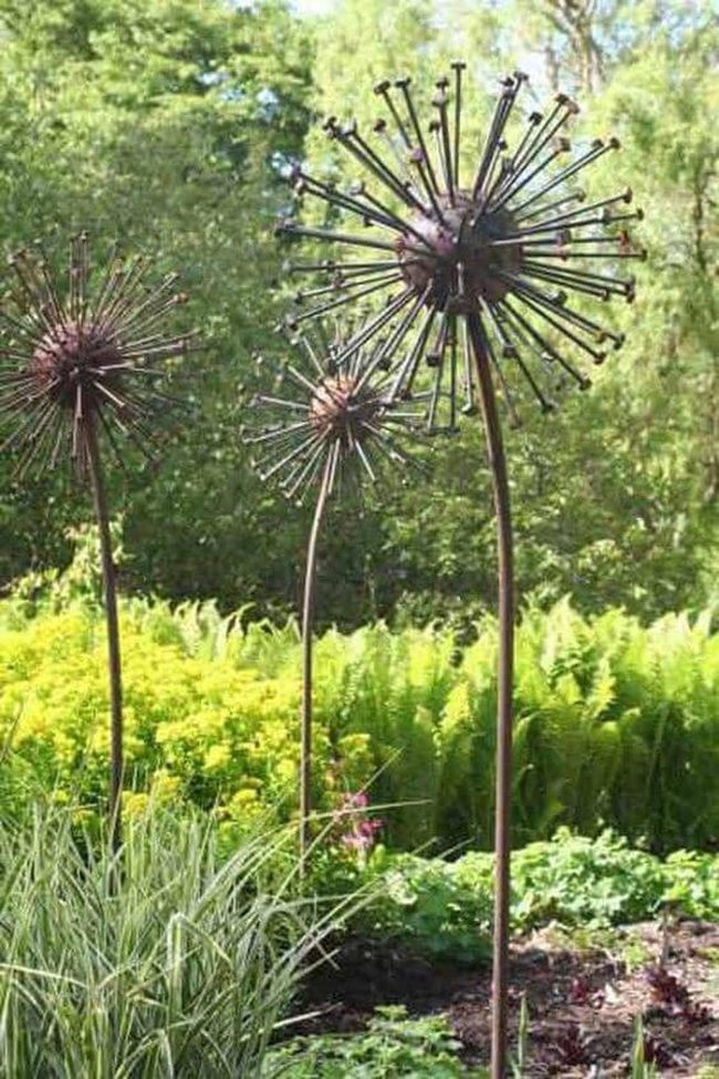 Recycled Metal Sculptures Green Garden