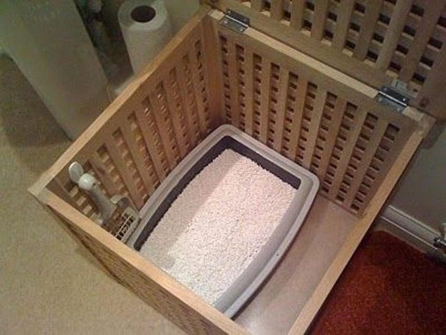 Wooden Litter Box With Industrial Pipes