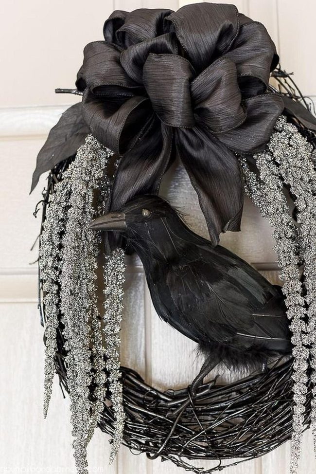 Black Ravens Silver Vine Wreaths
