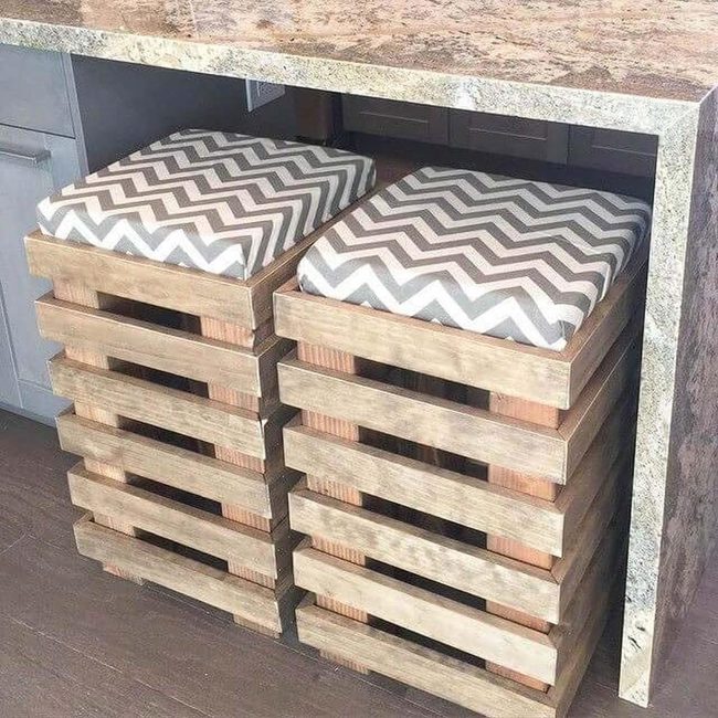 Striped Chevron Pallet Stools