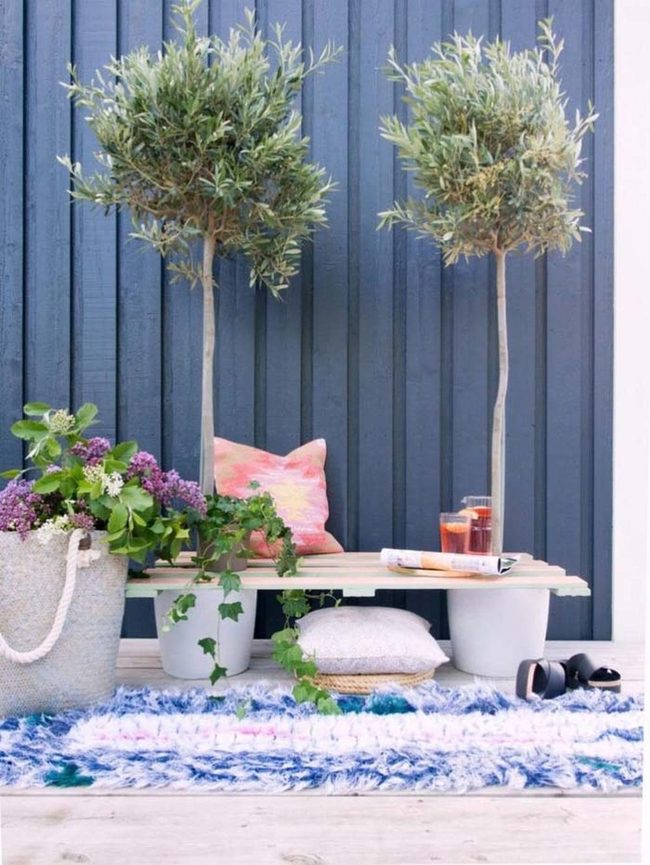 Wooden Pallet Plant Bench