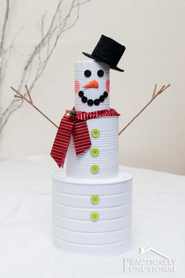 Stacked White Tin Snowmen
