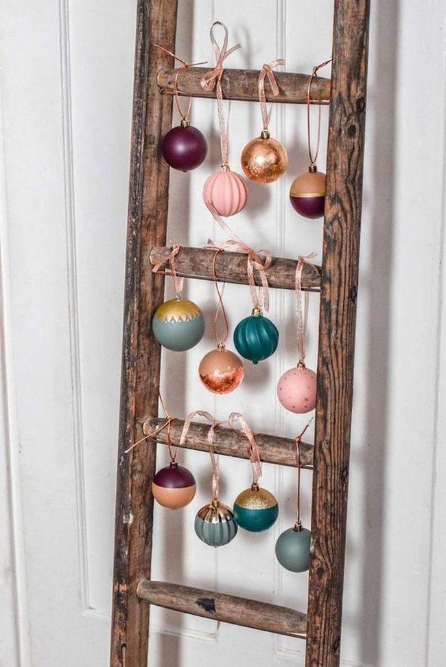 Purple Gold Green Ornament Cascade