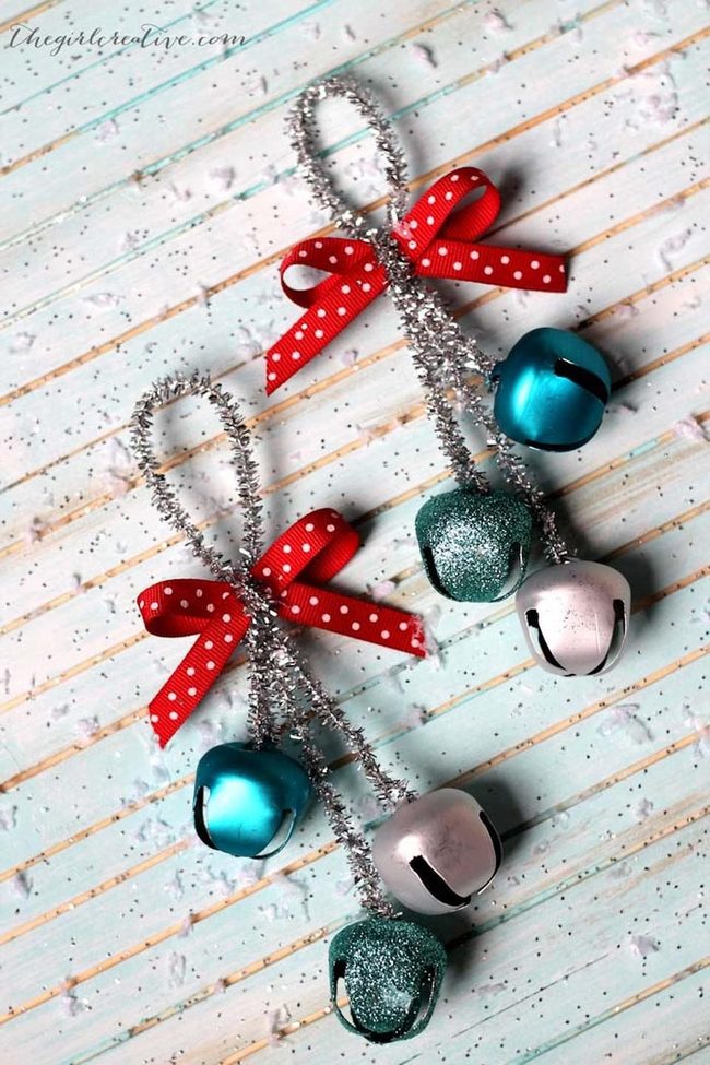 Shimmering Pipe Cleaner Jingle Bells