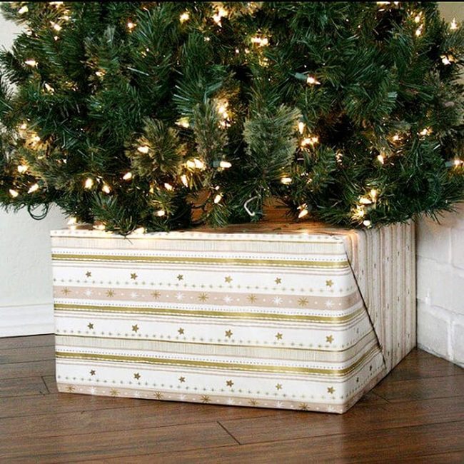 Glowing White Lights Green Tree