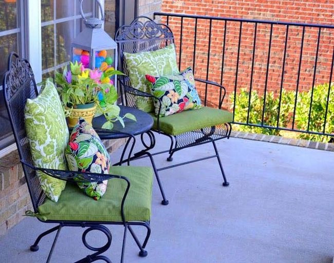 Easter Porch Cushions Bright Welcome