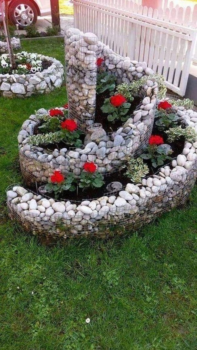 Stone Spiral Garden Mesh