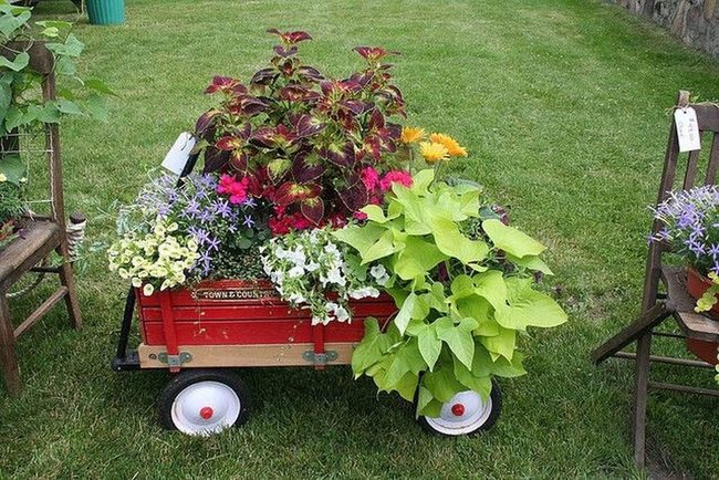 Wheeled Flower Cart In Wood