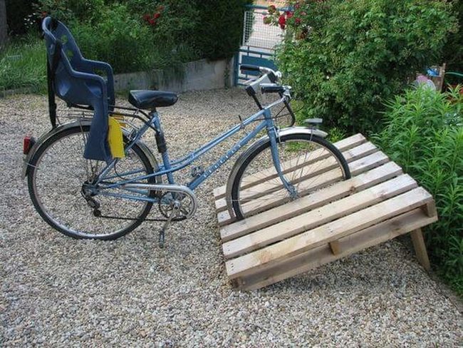 Wooden Pallet Bike Ramp
