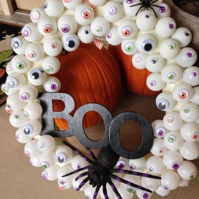 Watching Eyes Halloween Wreath