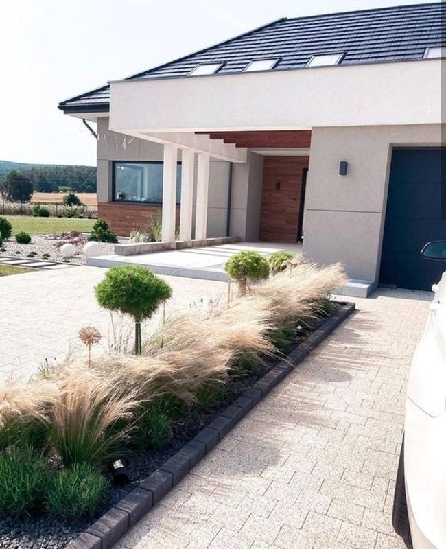 Beige And Dark Roof Harmony