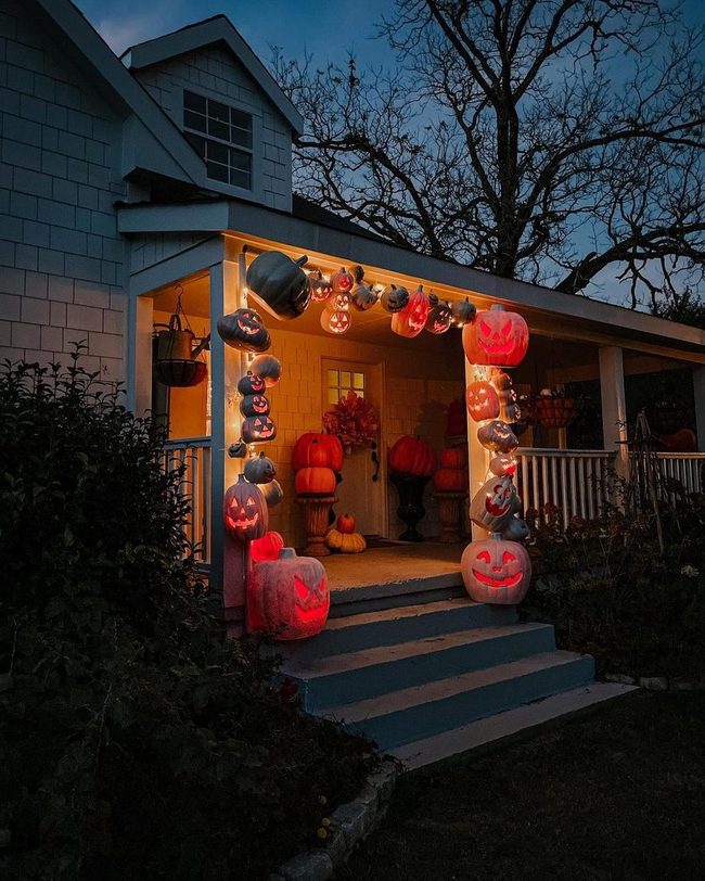 Glowing Pumpkin Archway Entrance
