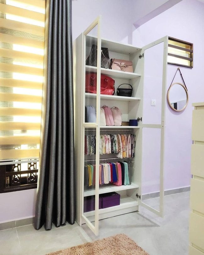 Purple Walls, Organized Calm
