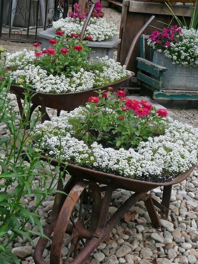 Weathered Metal Blooms Display