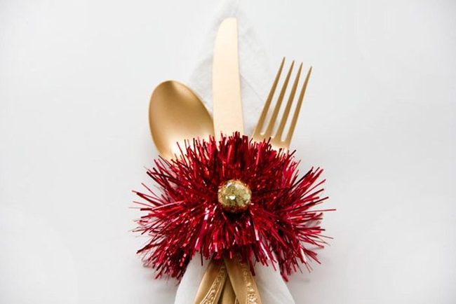 Metallic Gold Utensils Red Tinsel