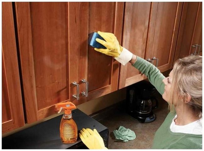 Grease-Stained Cabinets Shine Again