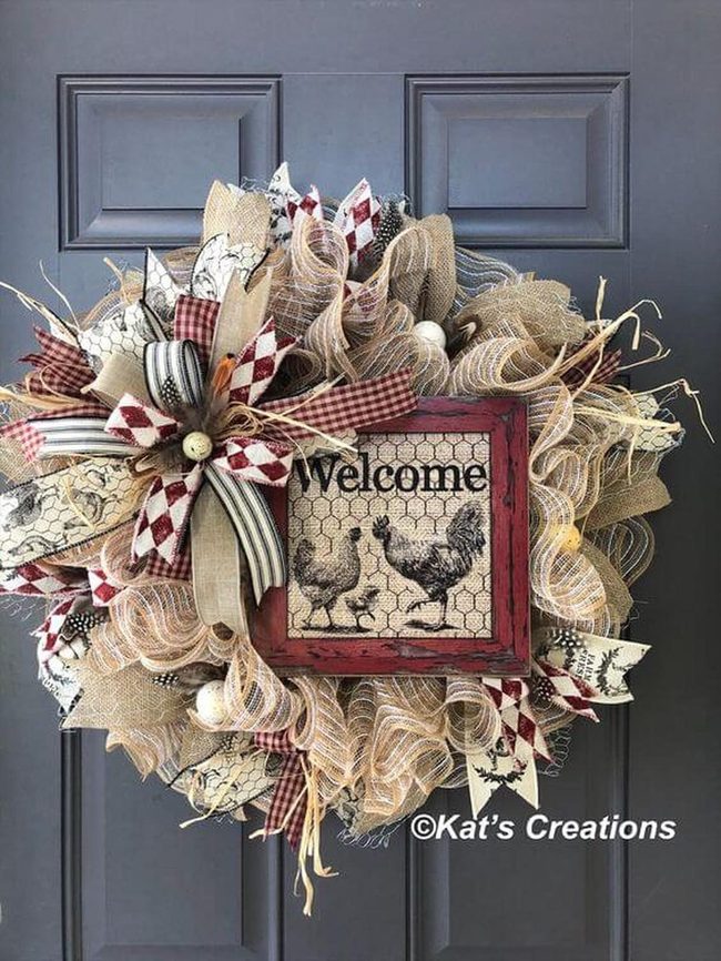 Brown Wood Straw Chicken Wreath