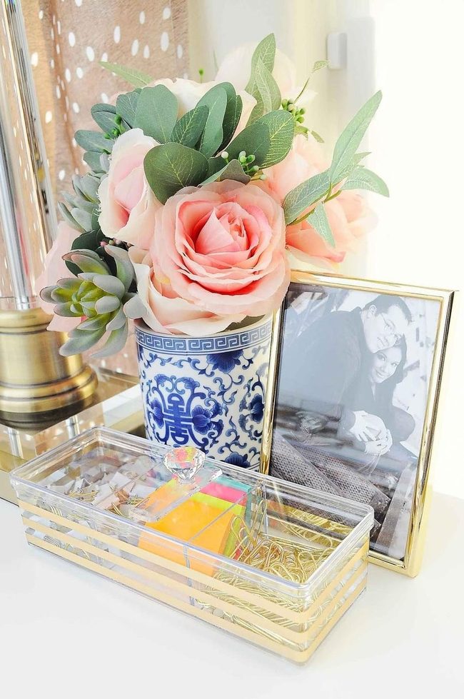 Pink Roses Brass Desk Escape