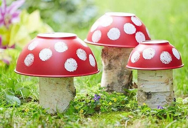 Crimson Bowls On Wood Stumps