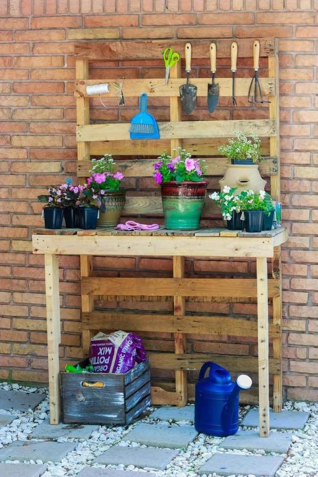 Weathered Pallet Wood Potting Bench