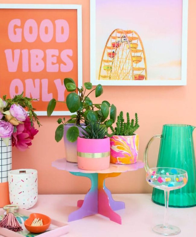 Psychedelic Acrylic Cake Stand
