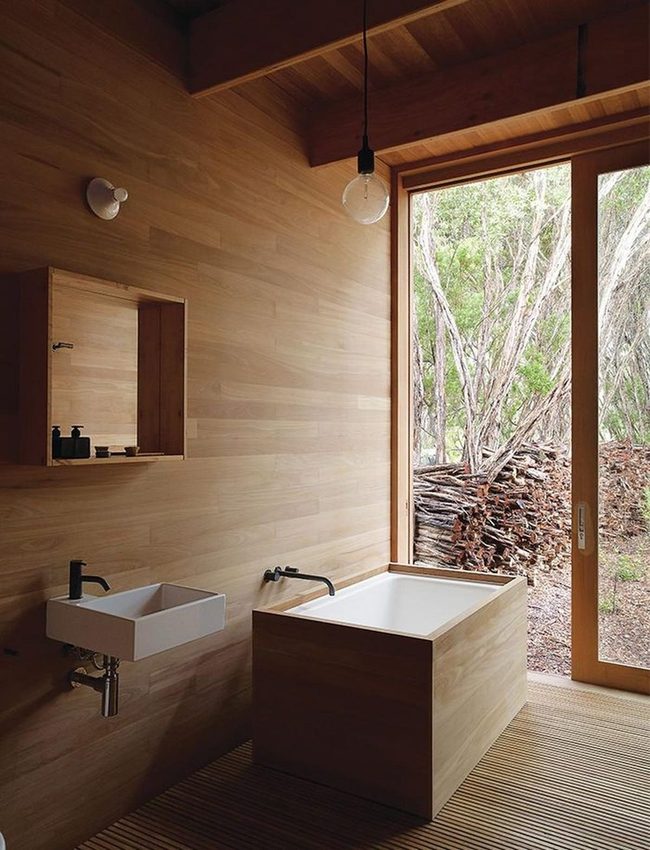 Deep Wood Square Bathtub