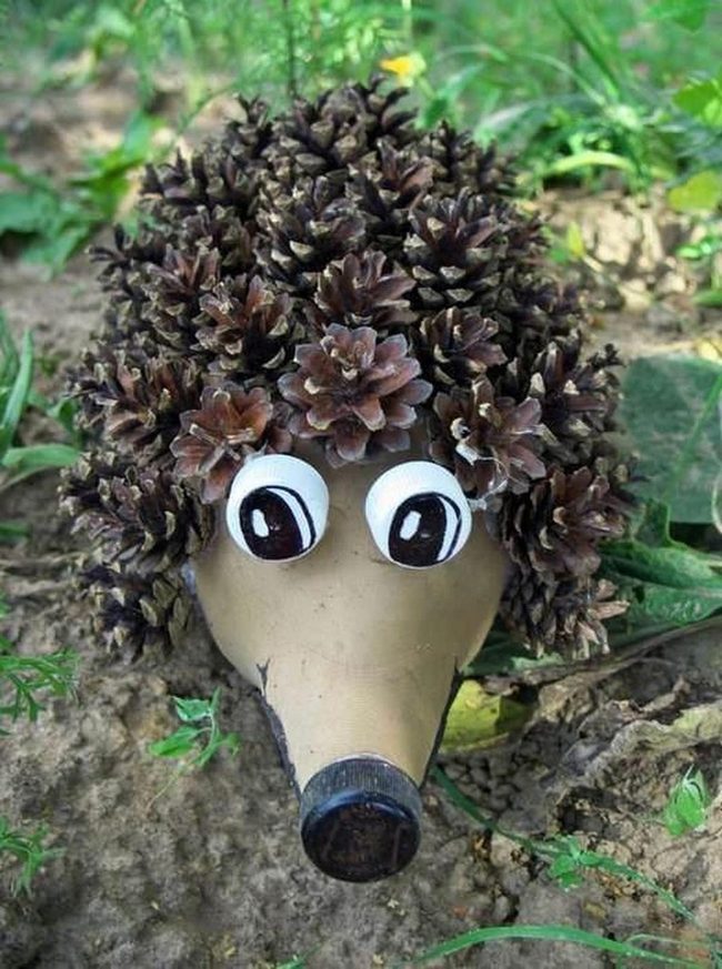 Pinecone Hedgehog Garden Upcycle