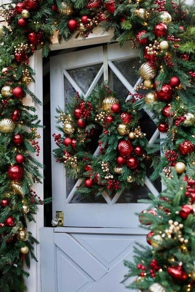 Deep Red And Gold Festive Wreath