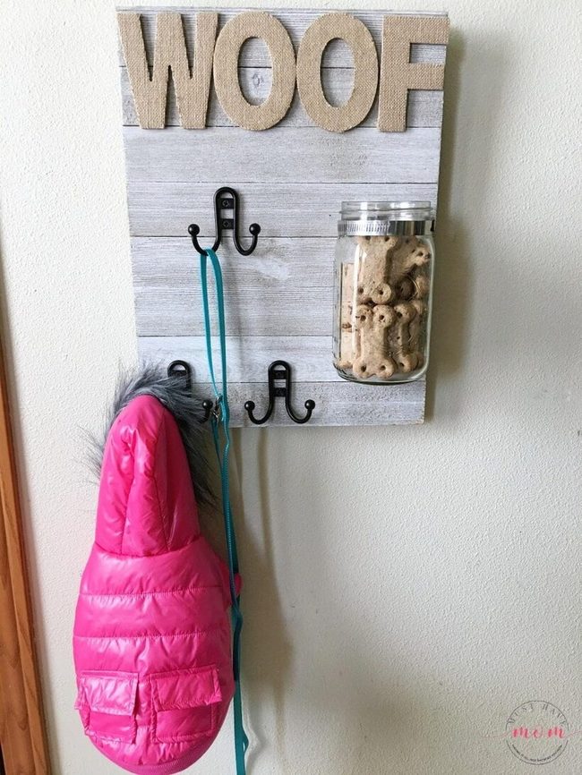 Pet Treat Station With Wood Sign