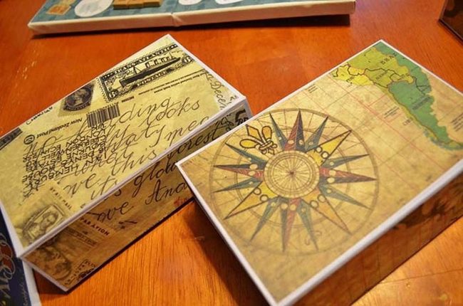 Mapped Memory Card Keeper