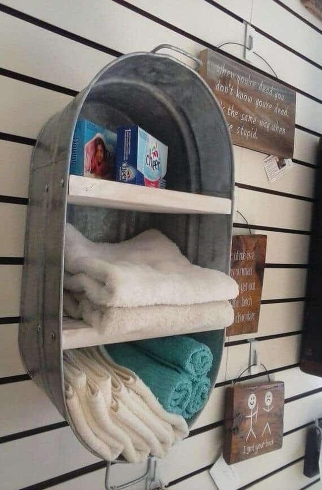 Vintage Washtub Towel Display