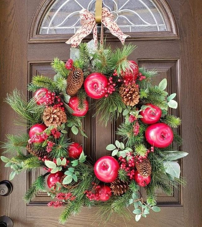Red Apple Pinecone Wreath
