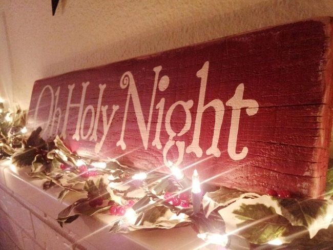 Red Wood Sign With Twinkling Evergreen