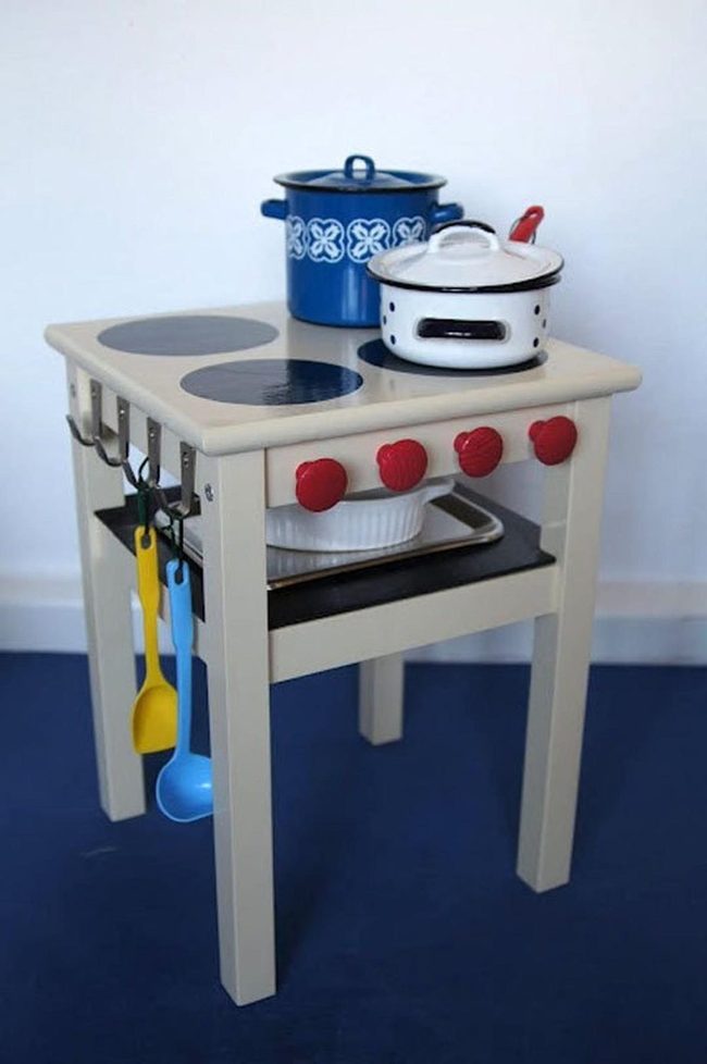 Red Knobs, Cream Play Kitchen