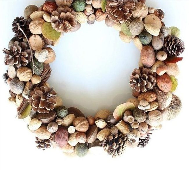 Brown Pinecone Acorn Wreath