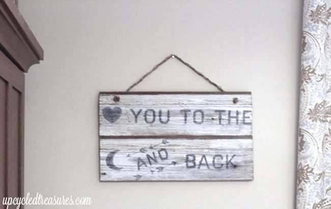 Weathered Wood Signs With Heartfelt Messages