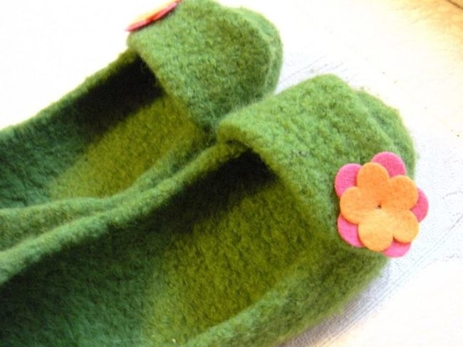 Fuzzy Green Slippers With Flower Details